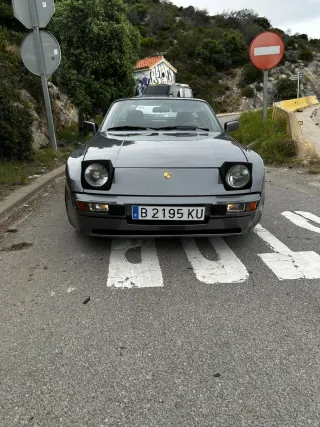 Porsche 944 1985
