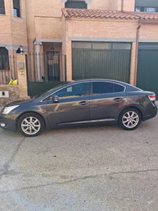 Toyota Avensis 2009