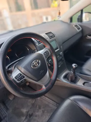 Toyota Avensis 2009
