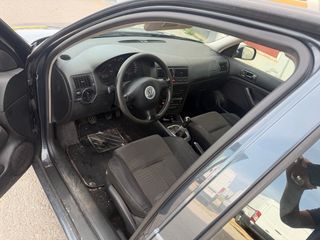 Volkswagen Golf 2004