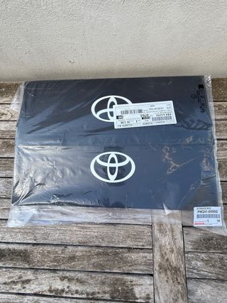 Caja Almacenamiento Toyota PW241-00000