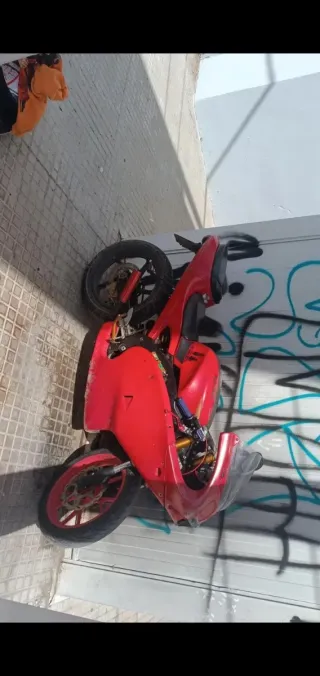 Aprilia RS 50 Sportbike Roja y Negra