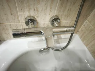 Grifo termostático para bañera