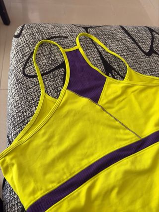 4 Camisetas Padel Variadas. Talla 42 para mujer