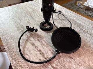 Micrófono Blue Yeti Nano Negro