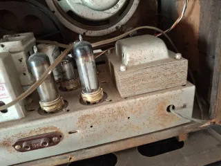 Radio Antigua Vintage Válvulas