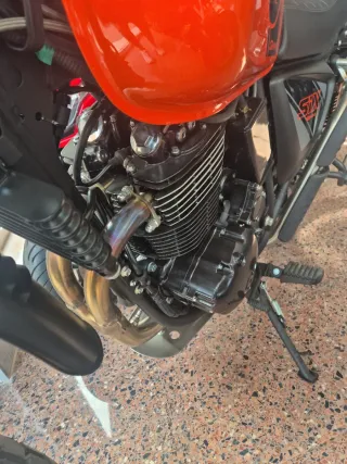 SWM Six 500 Enduro Negra y Naranja