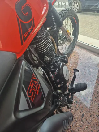 SWM Six 500 Enduro Negra y Naranja