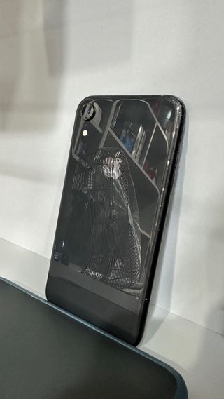 iPhone XR para reparar o piezas – no enciende