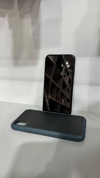 iPhone XR para reparar o piezas – no enciende