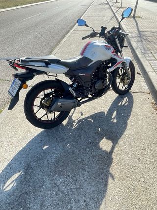 Keeway RKS Sport Evo 125cc Roja y Blanca
