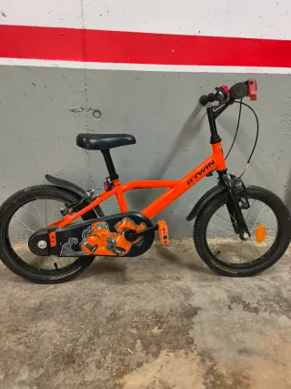 Bicicleta infantil naranja Decathlon