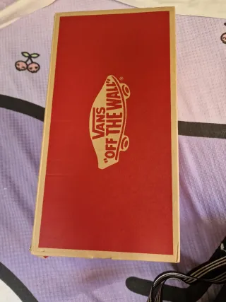 Zapatillas Vans Negras y Blancas