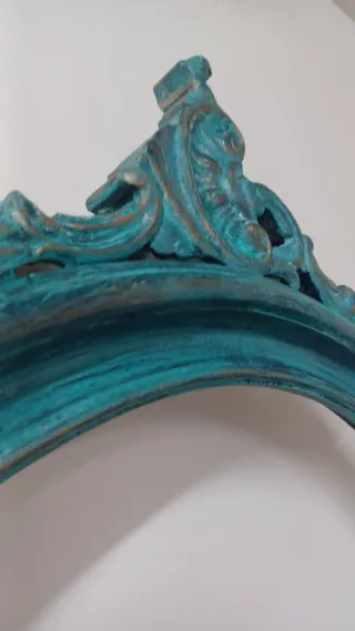 Marco Ovalado Decorativo Teal y Dorado