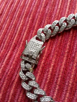 Collana lunga 46 cm con strass e doppia chiusura