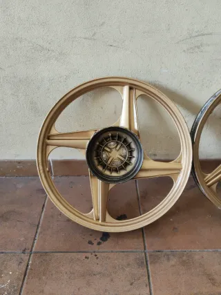 Llantas Vespino F9 F18 Doradas