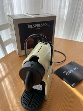 Cafetera Nespresso De'Longhi Automática