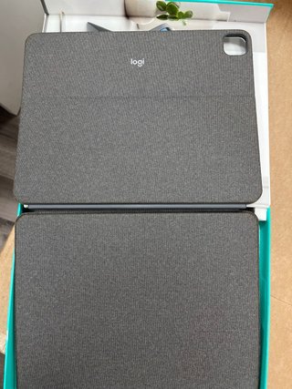 Funda y teclado#908FJ8