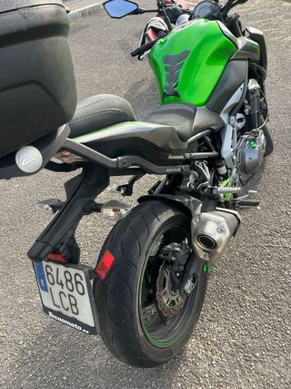 Kawasaki Z900 Verde/Plata Manual