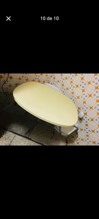 Mesa ovalada vintage patas cromadas