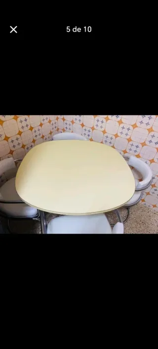 Mesa ovalada vintage patas cromadas