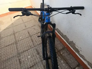 Bicicleta Berria Bravo Azul y negra