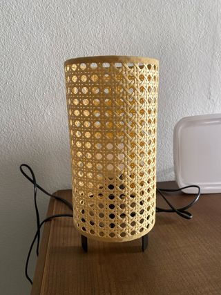 Lamparita de mesa ratán