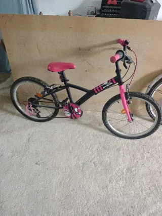 Bicicleta niña BTWIN rosa y negra