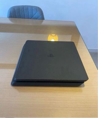 Consola PS4 Negra