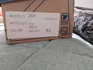 Pantuflas Hombre Beige y Negro