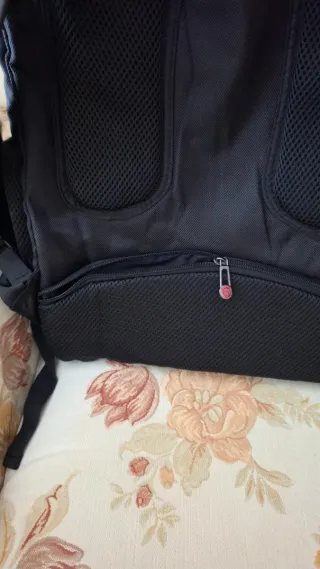 Bolsa Mochila cartera portátil MSI Negra y Roja