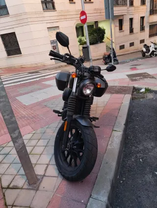 Hyosung Bobber 300 Negra/Gris
