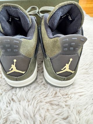 Jordan 4 Retro SE Craft Medium