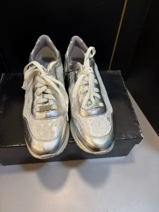 Zapatillas Alesya Mujer Talla 37 Plata