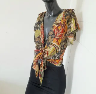 Camicia annodata fantasia  S/M, volant, fiocchetti