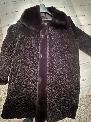 Abrigo de astracán negro mujer