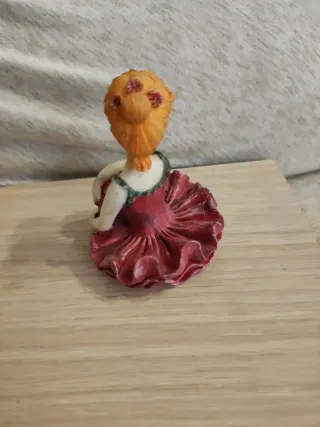 Figura Bailarina Sentada