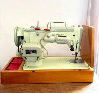 Máquina de coser LISTA PARA COSER Singer 319K