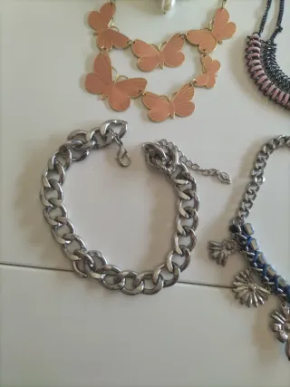 Conjunto Bisutería Colgantes Mariposas y Perlas