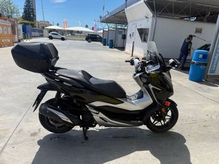 Honda Forza 300 Maxi Scooter Negra/Plata