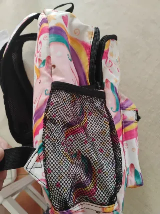 Mochila infantil unicornio. 30 cm x 20 cm