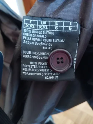 Chaqueta de cuero marrón para mujer