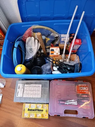 Material fontanería y herramientas