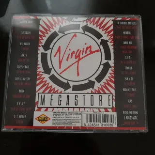 CD ALBUM The Ultimate Megamix MAX MUSIC