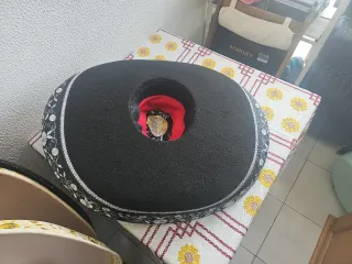 Sombrero de Mariachi Beige y Dorado