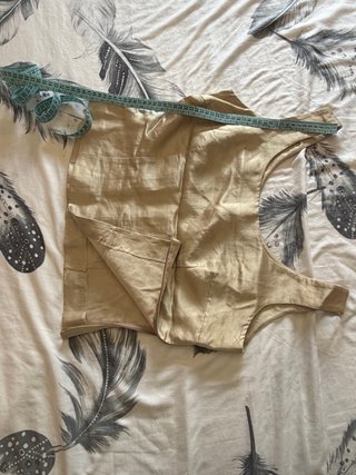 Elegante conjunto de lino para ceremonia
