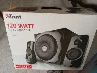 Sistema altavoces Trust Tytan J 2.1 negro