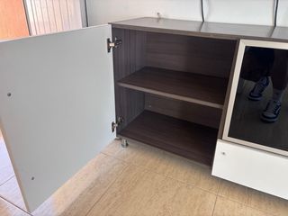 Mueble TV moderno blanco y negro