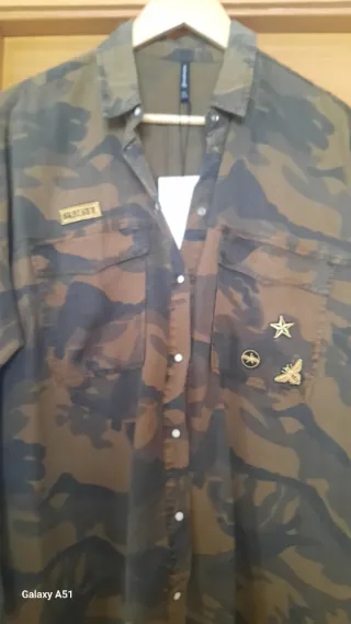 Camisa Stradivarius Camuflaje