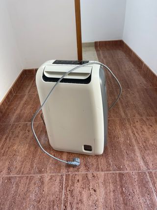 Deshumidificador y secador de ropa